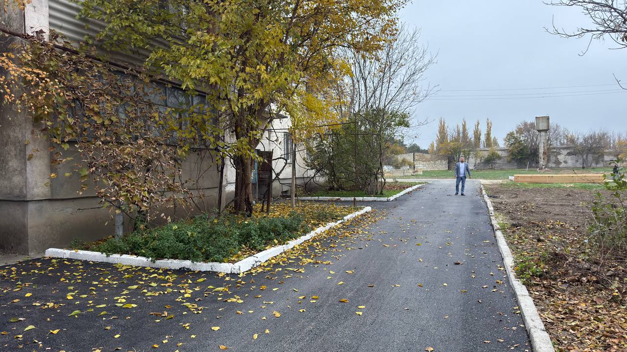 Антон Кравец: Провел мониторинг хода работ на придомовой территории в с.Ивановка по адресам: ул.Ленина 38, ул.Ленина 39 и ул.Ленина 40. Общая сумма мероприятий составляет около 4,6 млн.руб Антон Кравец: Провел мониторинг хода работ на придомовой территории в с.Ивановка по адресам: ул.Ленина 38, ул.Ленина 39 и ул.Ленина 40. Общая сумма мероприятий составляет около 4,6 млн.руб