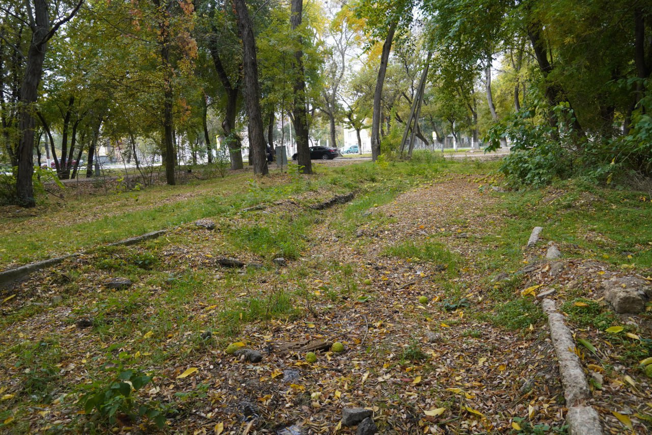 Глава администрации Керчи Олег Каторгин провел выездное совещание с представителями ГУП РК «Вода Крыма» и компании «Мастер-Юг» на ул. Энгельса, где ведется ремонт дороги Глава администрации Керчи Олег Каторгин провел выездное совещание с представителями ГУП РК «Вода Крыма» и компании «Мастер-Юг» на ул. Энгельса, где ведется ремонт дороги