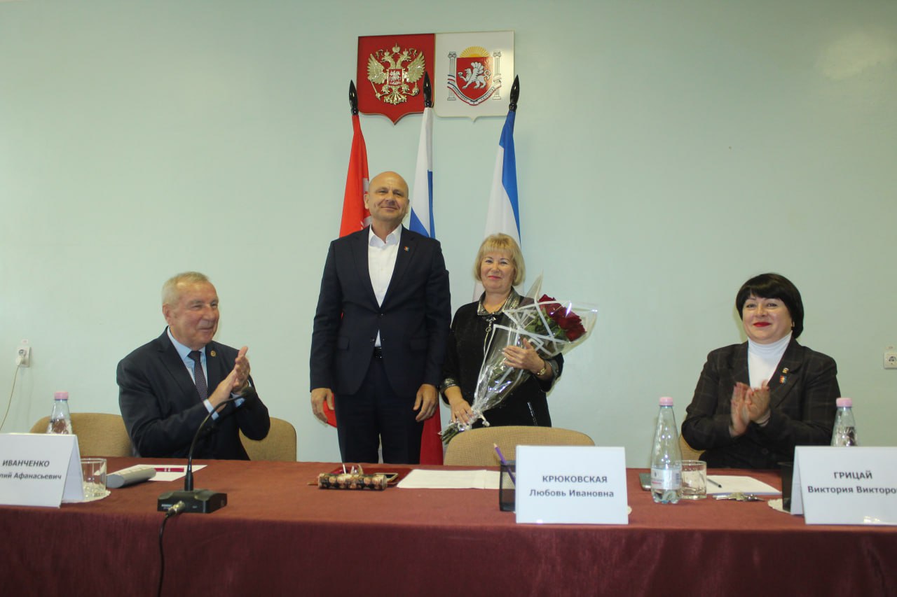 Сегодня в администрации района прошло отчётно-выборное собрание членов Советской районной общественной организации ветеранов и инвалидов войны, труда, военной службы и органов внутренних дел с участием главы администрации... Сегодня в администрации района прошло отчётно-выборное собрание членов Советской районной общественной организации ветеранов и инвалидов войны, труда, военной службы и органов внутренних дел с участием главы администрации...