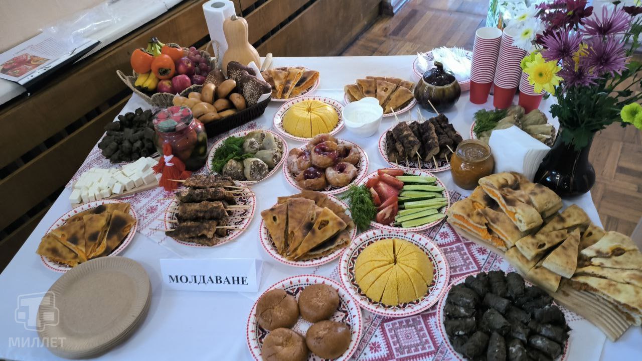 День народного единства отметили студенты Крымского юридического института День народного единства отметили студенты Крымского юридического института