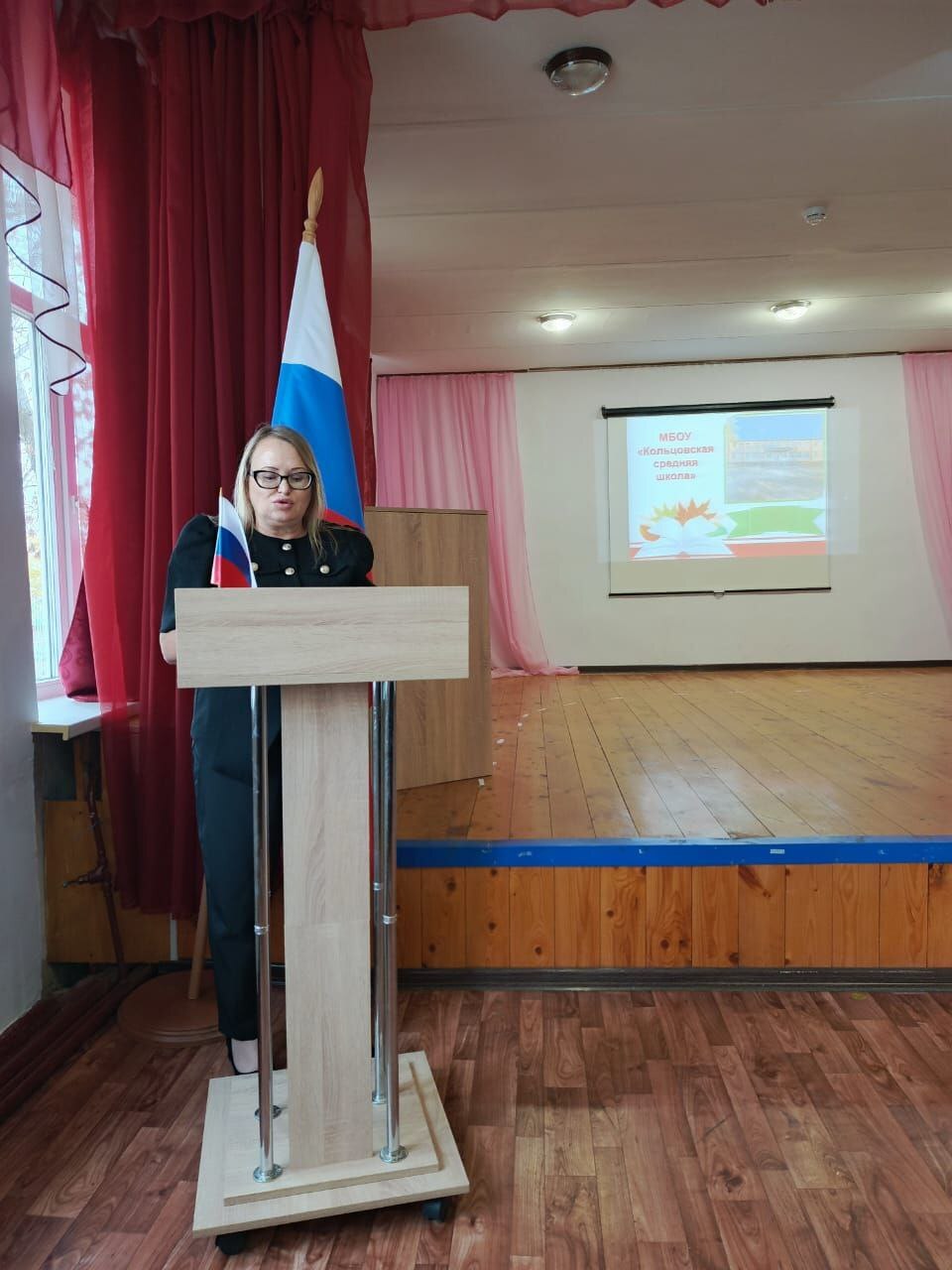 Сегодня отделом образования администрации и МКУ " Центр обеспечения общего и дополнительного образования " проведена показательная тренировка на базе Кольцовской средней школы по действиям сотрудников и обучающихся при... Сегодня отделом образования администрации и МКУ " Центр обеспечения общего и дополнительного образования " проведена показательная тренировка на базе Кольцовской средней школы по действиям сотрудников и обучающихся при...