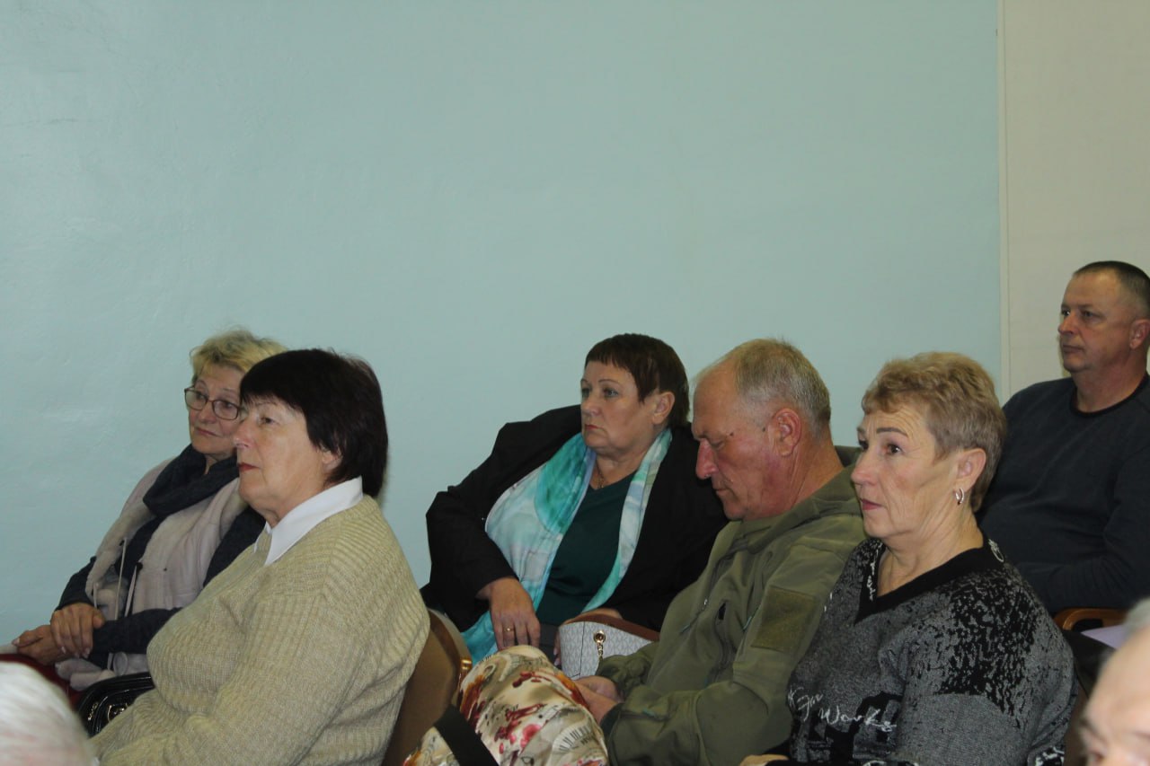 Сегодня в администрации района прошло отчётно-выборное собрание членов Советской районной общественной организации ветеранов и инвалидов войны, труда, военной службы и органов внутренних дел с участием главы администрации... Сегодня в администрации района прошло отчётно-выборное собрание членов Советской районной общественной организации ветеранов и инвалидов войны, труда, военной службы и органов внутренних дел с участием главы администрации...