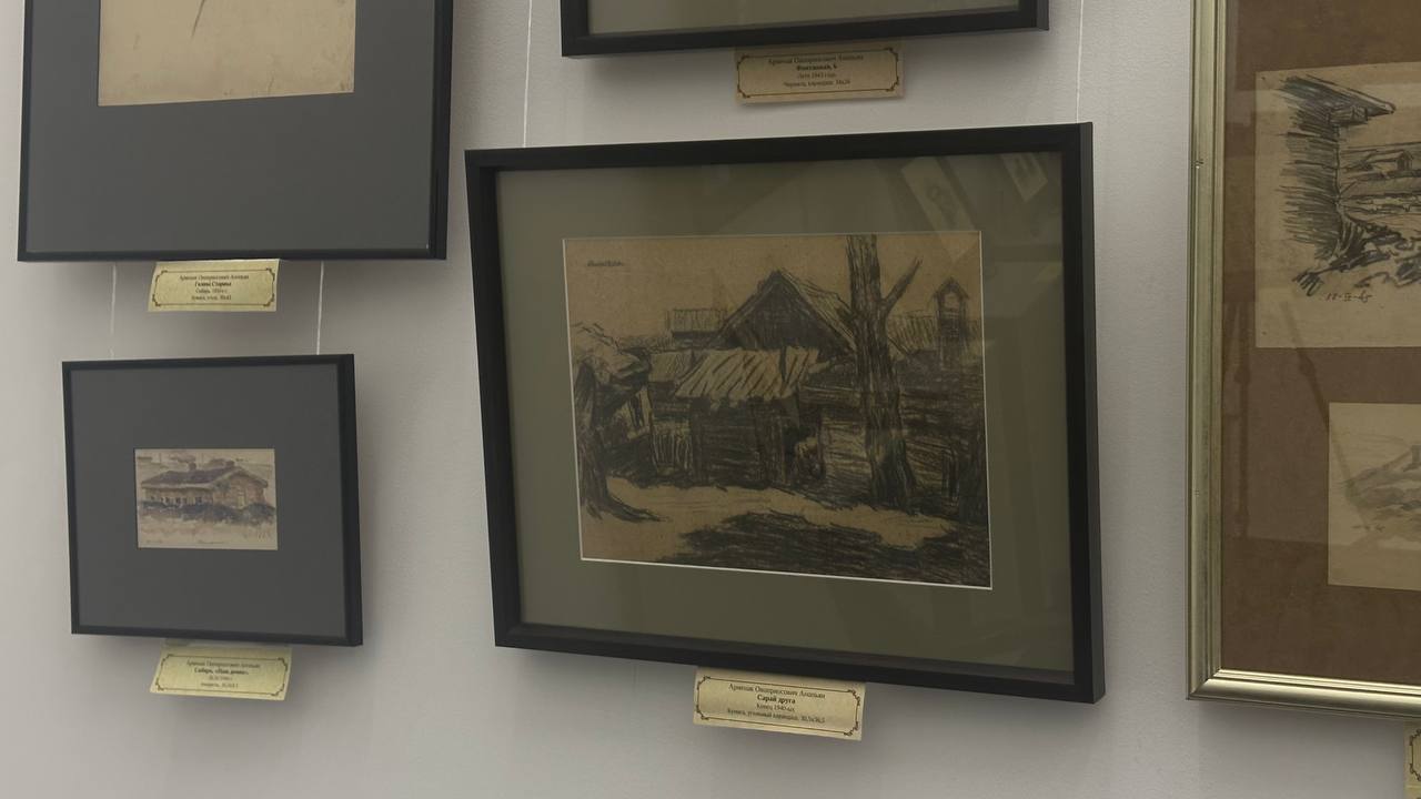 В Мемориальном комплексе жертвам депортации открылась выставка «АРМЕНАК АНОПЬЯН. КРЫМСКАЯ СИБИРИАДА», организованная Крымскотатарским музеем культурно-исторического наследия при участии внучки художника Анны Сухаревой-Анопьян В Мемориальном комплексе жертвам депортации открылась выставка «АРМЕНАК АНОПЬЯН. КРЫМСКАЯ СИБИРИАДА», организованная Крымскотатарским музеем культурно-исторического наследия при участии внучки художника Анны Сухаревой-Анопьян