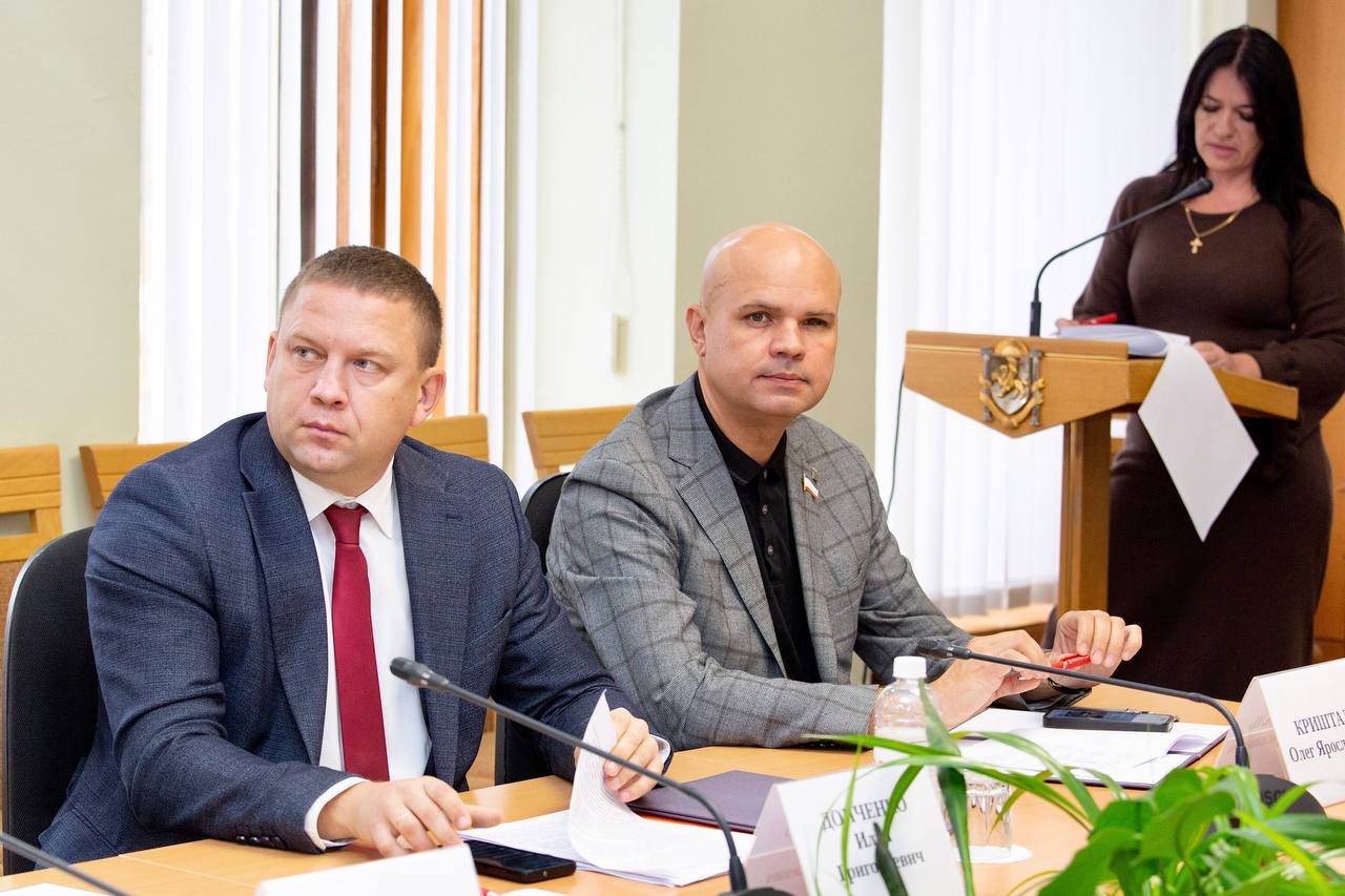 Комитет по курортам и туризму Госсовета Крыма одобрил проект трёхлетнего бюджета отрасли Комитет по курортам и туризму Госсовета Крыма одобрил проект трёхлетнего бюджета отрасли