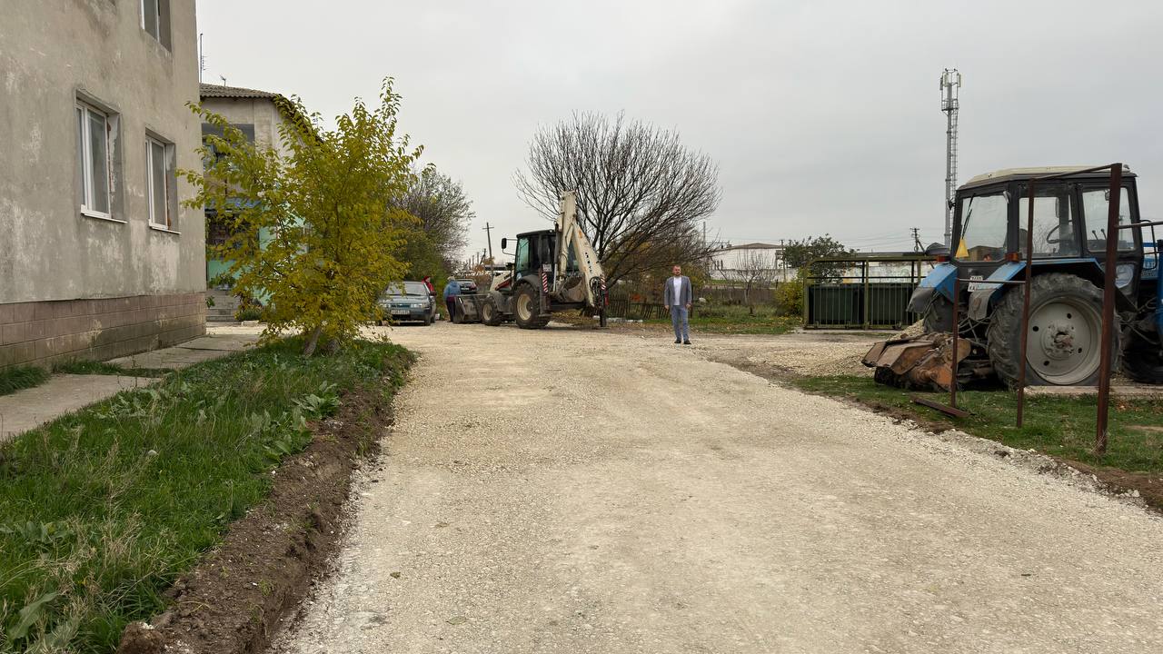 Антон Кравец: Новый этап комфорта: В с. Дрофино ведутся работы по благоустройству дворовой территории многоквартирных домов по адресам: ул. Шоссейная д. 51 и ул. Парковая д. 1А Антон Кравец: Новый этап комфорта: В с. Дрофино ведутся работы по благоустройству дворовой территории многоквартирных домов по адресам: ул. Шоссейная д. 51 и ул. Парковая д. 1А
