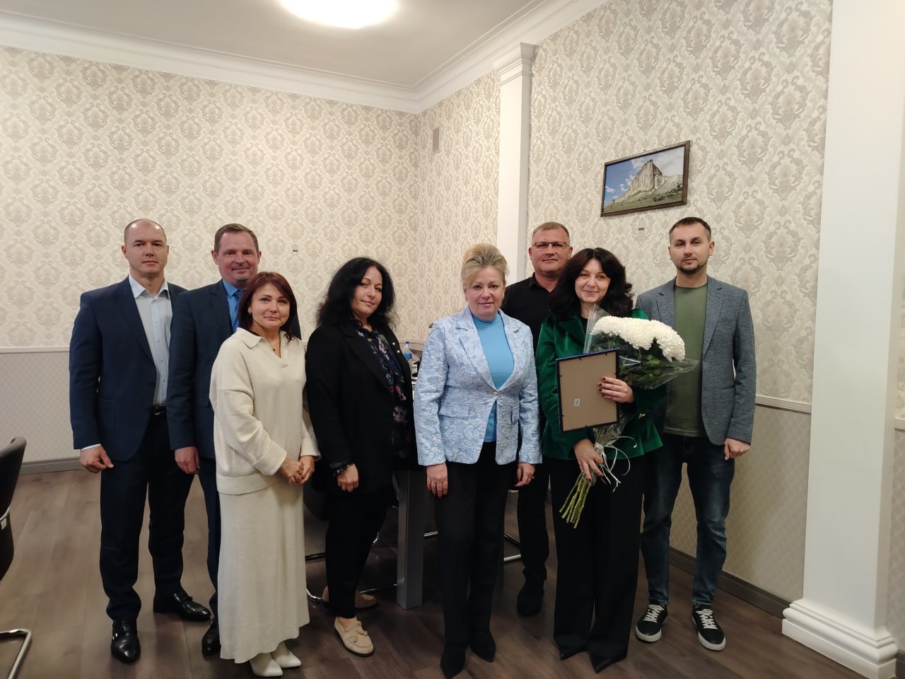 Распоряжением Главы Республики Крым Сергея Аксёнова первый заместитель генерального директора АО «Крымэкоресурсы» Дикая Жанна Диомидовна за добросовестный труд, высокое профессиональное мастерство и в связи с Днём народного...