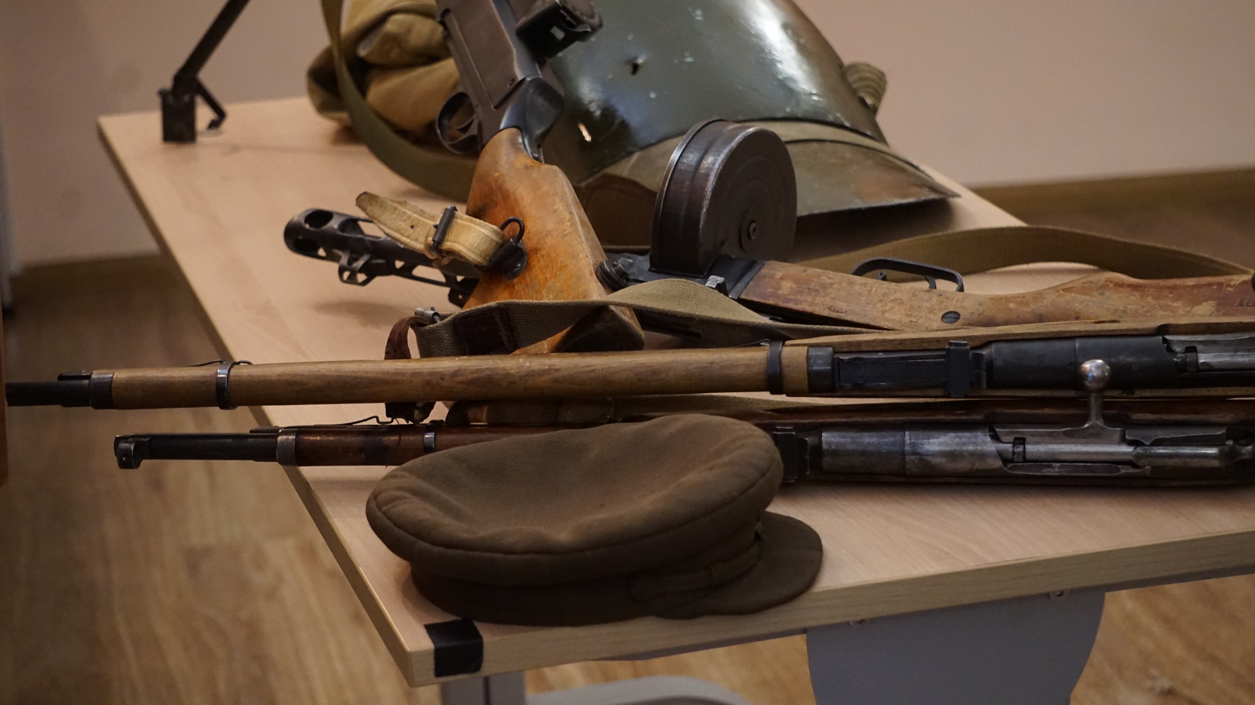 7 ноября в Доме-музее А.П. Чехова состоялась презентация проекта «Дорогами освободителей», который рассказывает об уникальной патриотической акции — пешем походе-реконструкции по местам боев за освобождение Крыма в 1944 году 7 ноября в Доме-музее А.П. Чехова состоялась презентация проекта «Дорогами освободителей», который рассказывает об уникальной патриотической акции — пешем походе-реконструкции по местам боев за освобождение Крыма в 1944 году