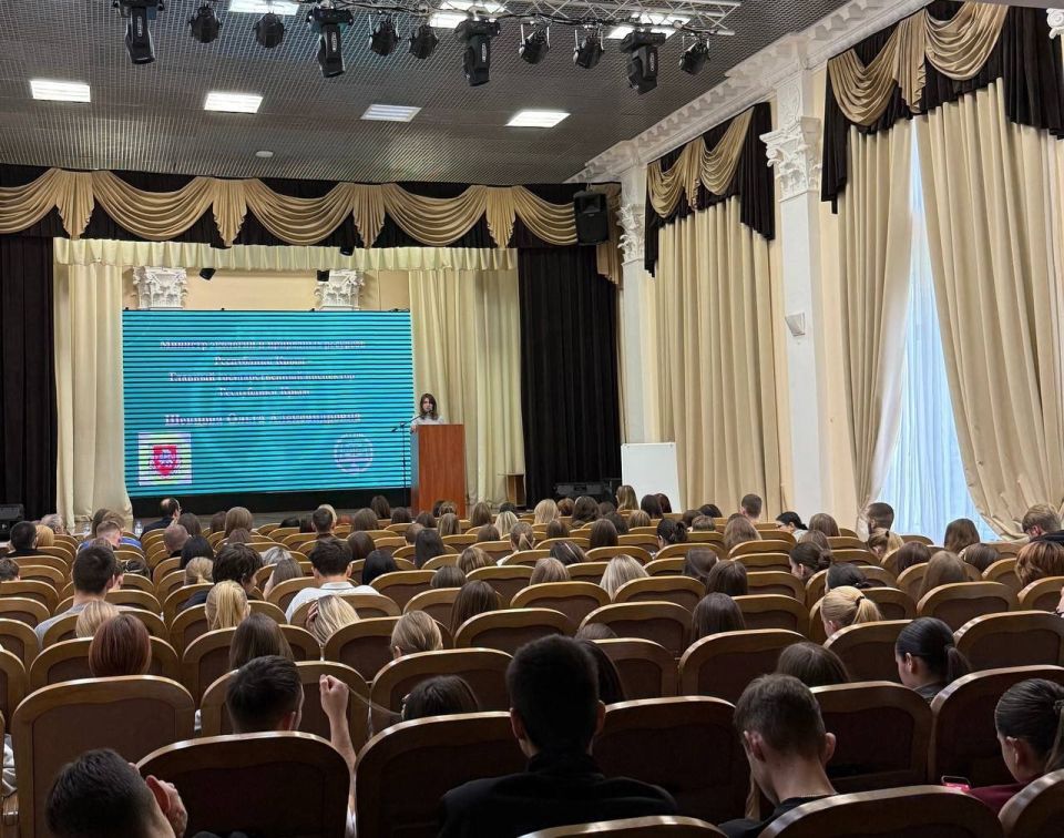 Министр экологии и природных ресурсов Республики Крым Ольга Шевцова пообщалась со студентами ФГБОУ ВО «Российский государственный университет правосудия им. В.М. Лебедева» в рамках Всероссийского круглого стола «Проблемы... Министр экологии и природных ресурсов Республики Крым Ольга Шевцова пообщалась со студентами ФГБОУ ВО «Российский государственный университет правосудия им. В.М. Лебедева» в рамках Всероссийского круглого стола «Проблемы...
