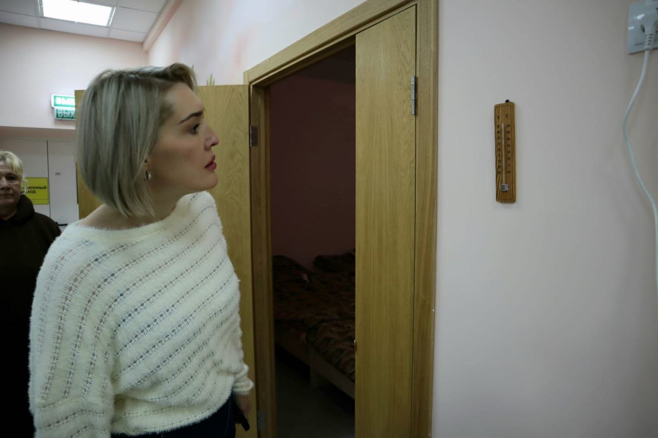 Глава администрации Джанкойского района Инна Федоренко посетила МДОУ «Победненский детский сад «Искорка» с целью контроля соблюдения температурного режима