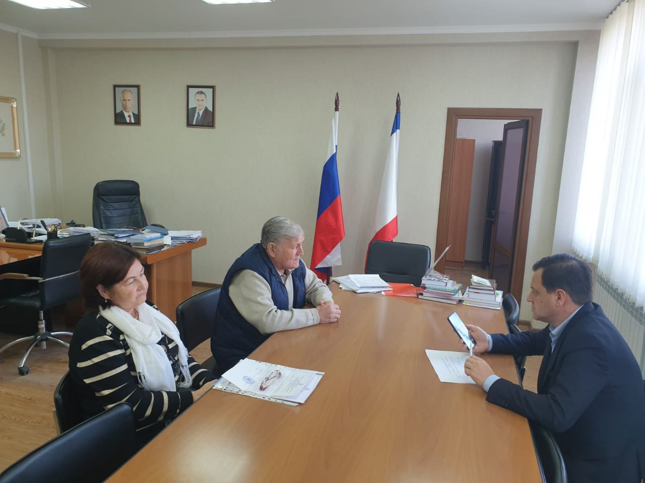 В Государственном комитете по делам межнациональных отношений Республики Крым прошел плановый прием граждан