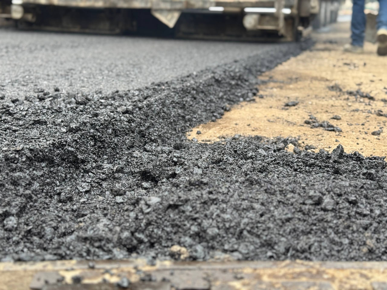 Подрядная организация «Крым-Магистраль» приступила к асфальтированию Кооперативного переулка Подрядная организация «Крым-Магистраль» приступила к асфальтированию Кооперативного переулка