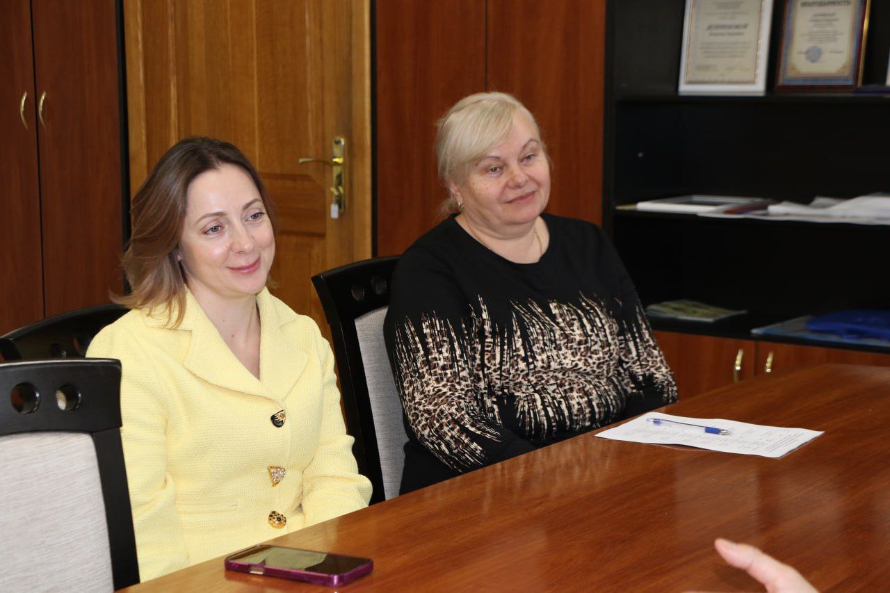 Анжелика Ястребова: Состоялось рабочее совещание с участием моего заместителя Екатерины Глинкиной, заместителя прокурора Бахчисарайского района Николая Чулпанова и депутата Госсовета Крыма Василия Рогатина Анжелика Ястребова: Состоялось рабочее совещание с участием моего заместителя Екатерины Глинкиной, заместителя прокурора Бахчисарайского района Николая Чулпанова и депутата Госсовета Крыма Василия Рогатина