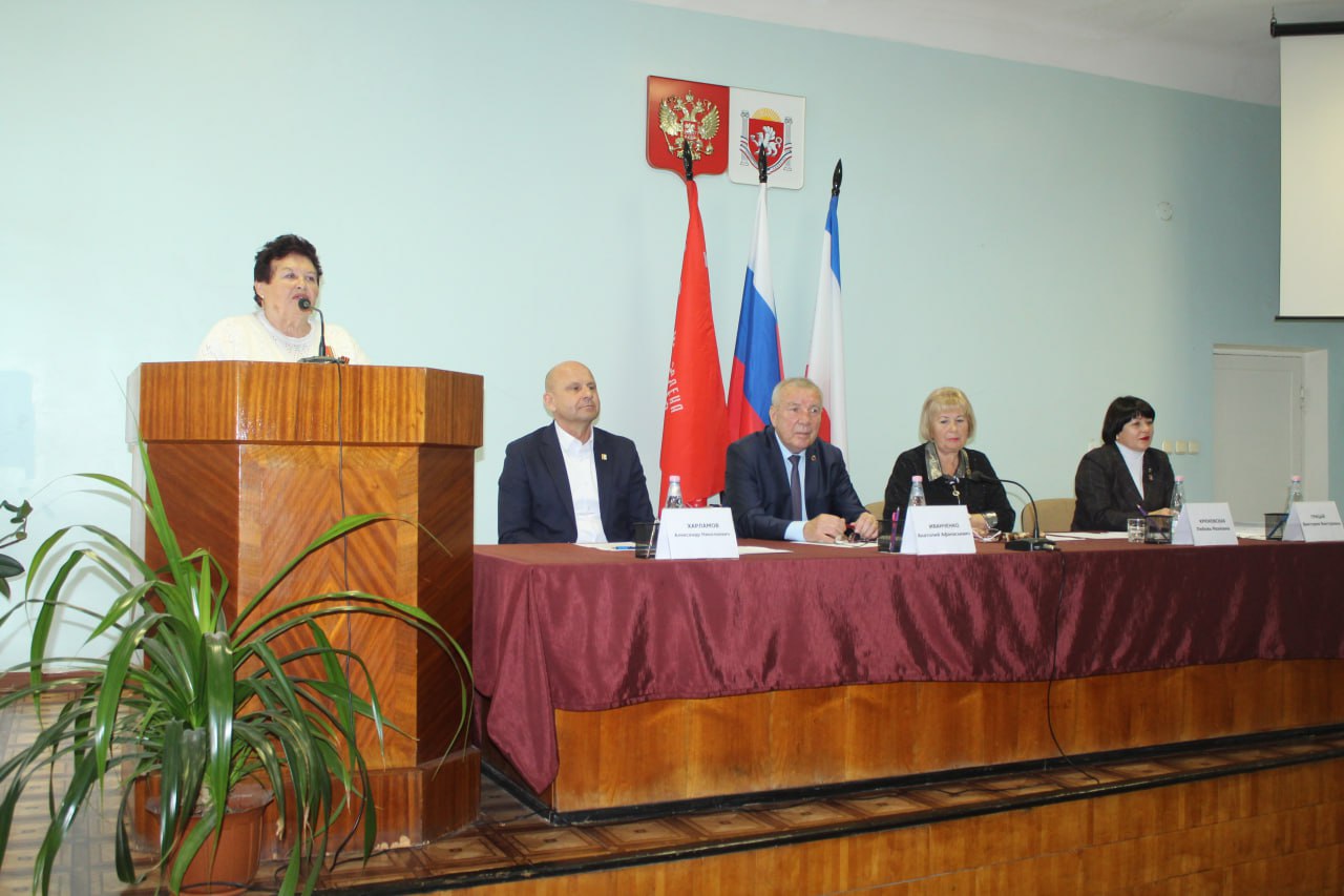 Сегодня в администрации района прошло отчётно-выборное собрание членов Советской районной общественной организации ветеранов и инвалидов войны, труда, военной службы и органов внутренних дел с участием главы администрации... Сегодня в администрации района прошло отчётно-выборное собрание членов Советской районной общественной организации ветеранов и инвалидов войны, труда, военной службы и органов внутренних дел с участием главы администрации...