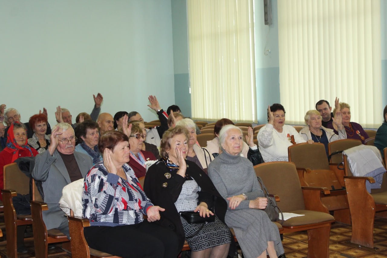 Сегодня в администрации района прошло отчётно-выборное собрание членов Советской районной общественной организации ветеранов и инвалидов войны, труда, военной службы и органов внутренних дел с участием главы администрации... Сегодня в администрации района прошло отчётно-выборное собрание членов Советской районной общественной организации ветеранов и инвалидов войны, труда, военной службы и органов внутренних дел с участием главы администрации...