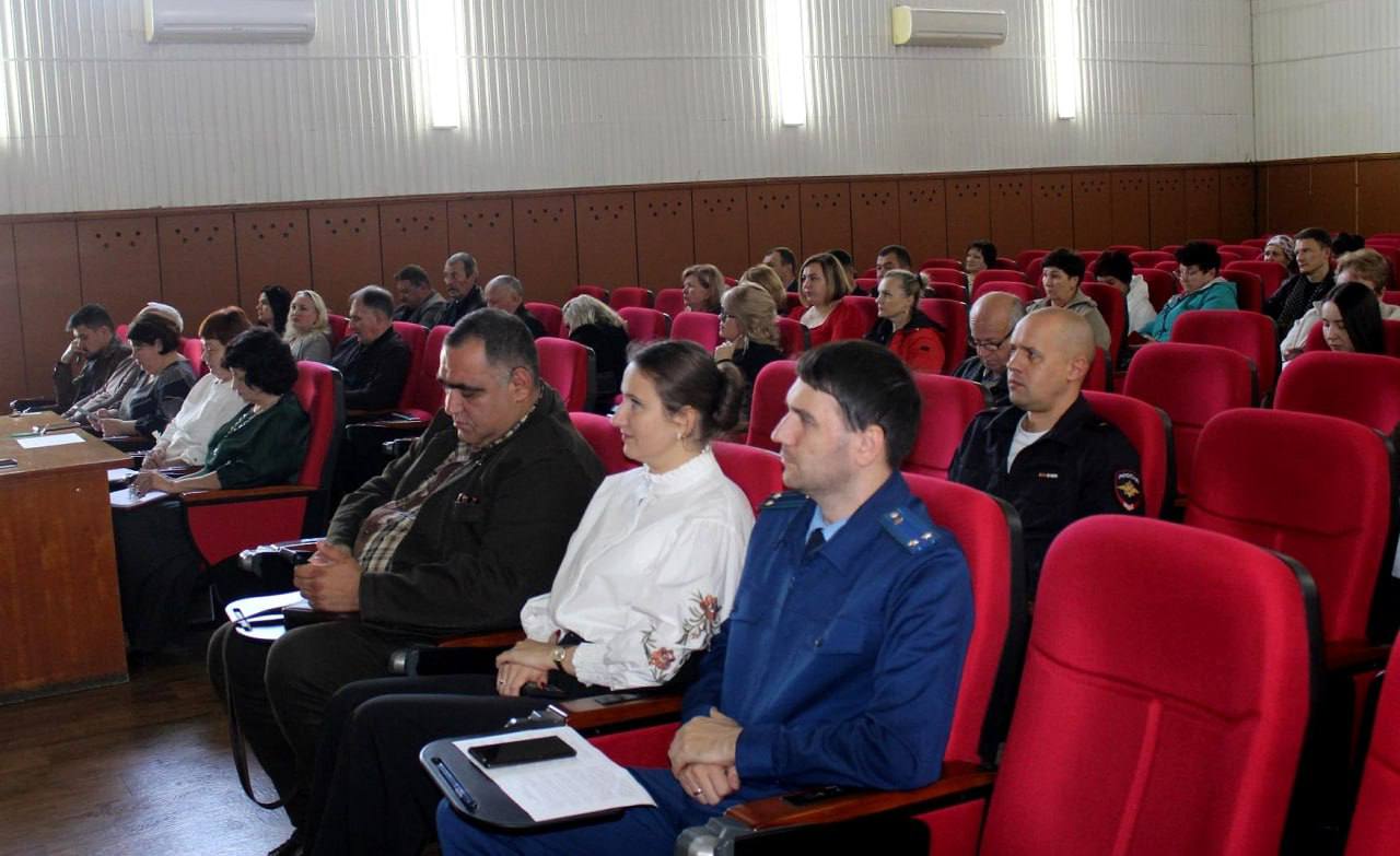 Дмитрий Чумаков: Сегодня на сессии Белогорского районного совета принято решение, которое по праву можно назвать историческим: школе-лицею №2 города Белогорска присвоено имя Героя Советского Союза Алексея Денисовича... Дмитрий Чумаков: Сегодня на сессии Белогорского районного совета принято решение, которое по праву можно назвать историческим: школе-лицею №2 города Белогорска присвоено имя Героя Советского Союза Алексея Денисовича...