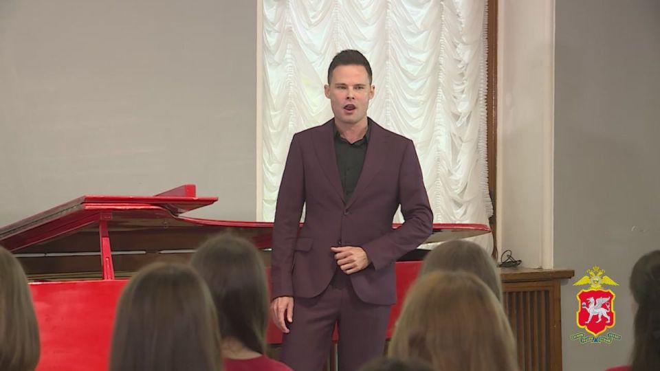 Сотрудники полиции провели на финале Всероссийского конкурса «Большая перемена» тематические встречи