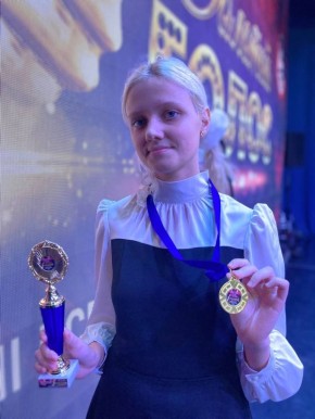 Воспитанница «Сансары» Дарина Коблова покорила «Золотой голос»!