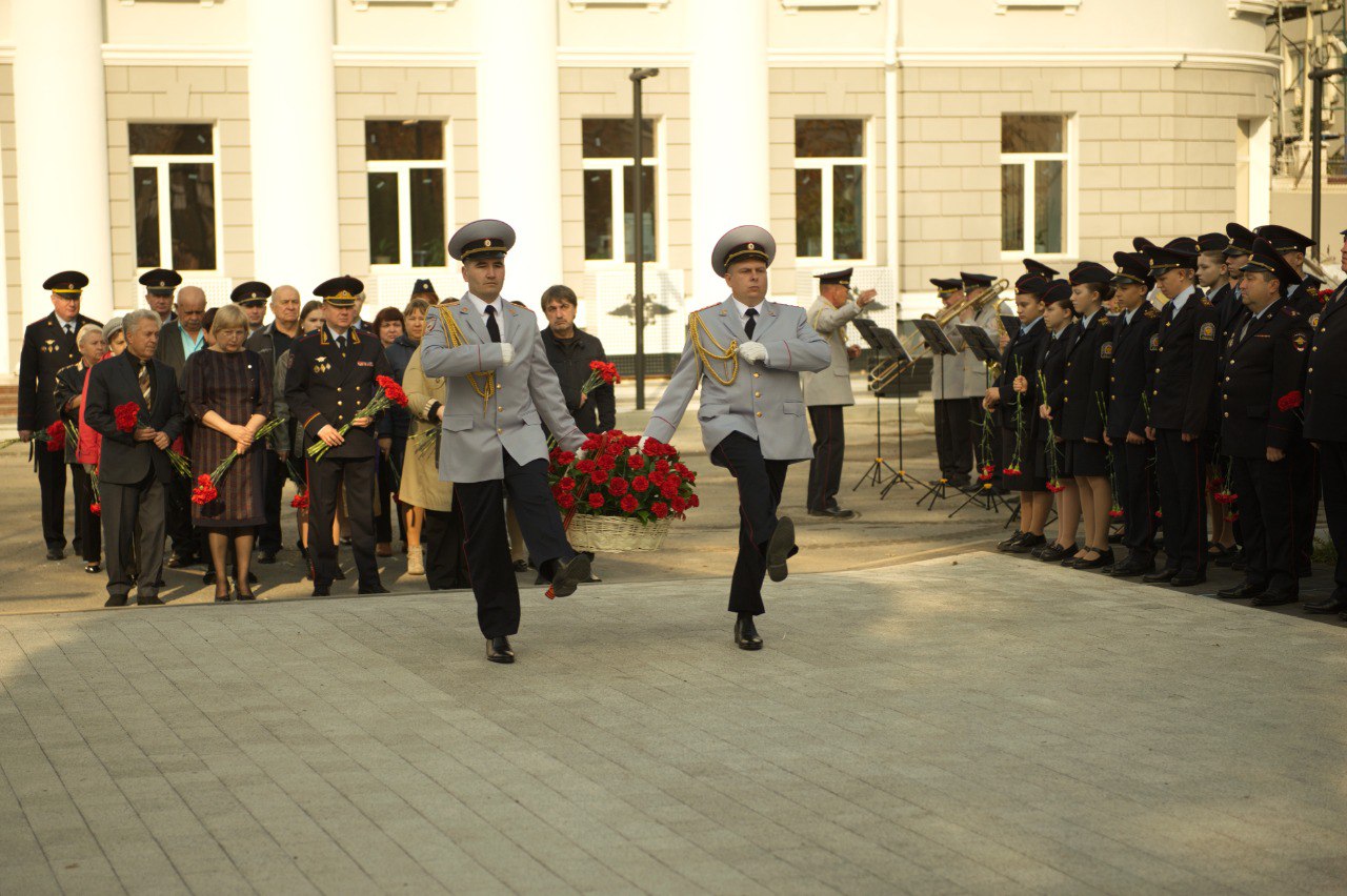 Память, высеченная в граните: в Крыму почтили память сотрудников органов внутренних дел, погибших при исполнении служебных обязанностей Память, высеченная в граните: в Крыму почтили память сотрудников органов внутренних дел, погибших при исполнении служебных обязанностей