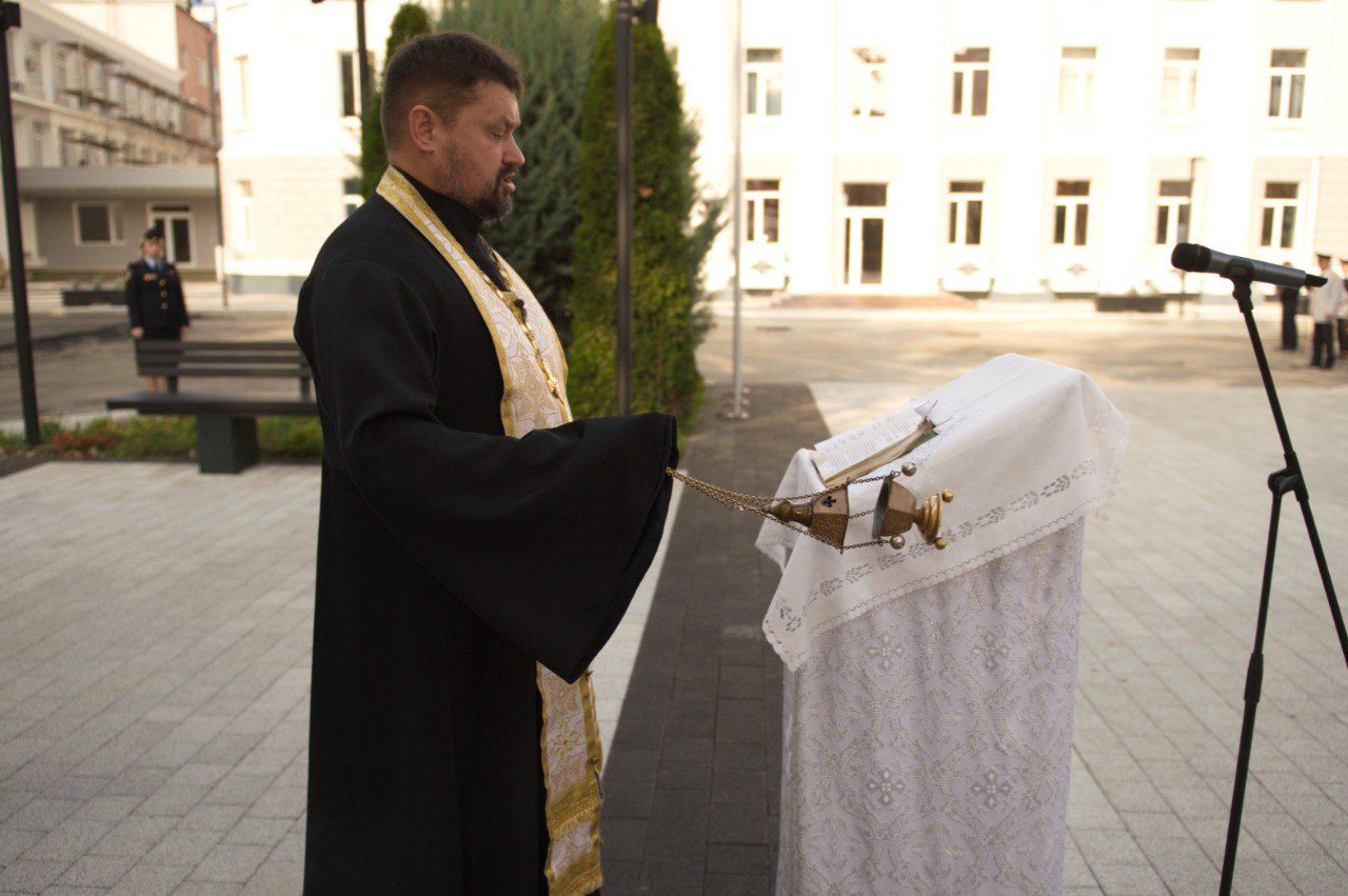 Память, высеченная в граните: в Крыму почтили память сотрудников органов внутренних дел, погибших при исполнении служебных обязанностей Память, высеченная в граните: в Крыму почтили память сотрудников органов внутренних дел, погибших при исполнении служебных обязанностей