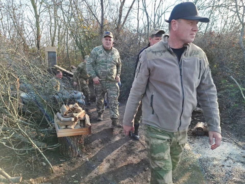 Владислав Хаджиев: Сегодня наши земляки, бойцы подразделения «Барс-Крым», находящиеся в зоне проведения Специальной военной операции, получили от нас важную поддержку Владислав Хаджиев: Сегодня наши земляки, бойцы подразделения «Барс-Крым», находящиеся в зоне проведения Специальной военной операции, получили от нас важную поддержку