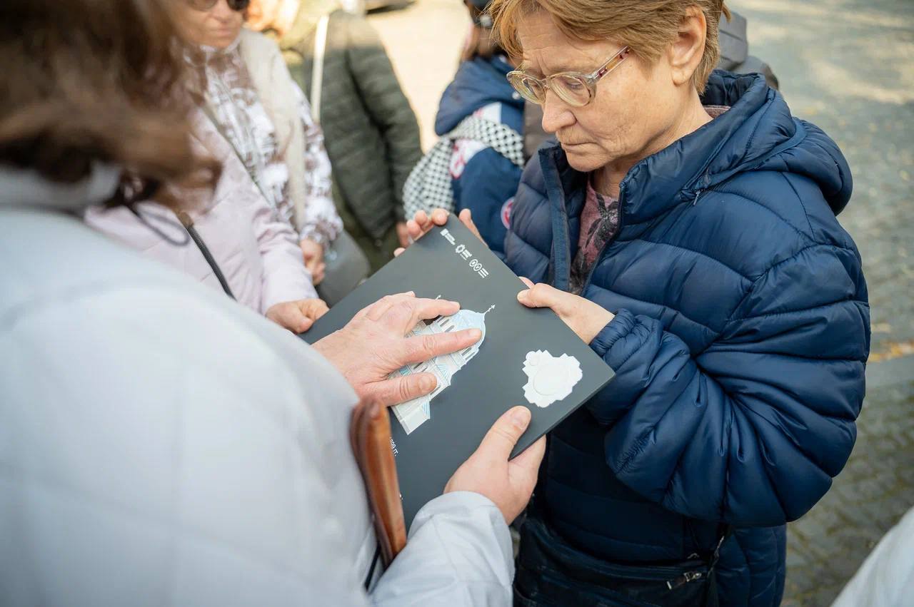 Александр Юрьев: В Евпатории в рамках социального проекта «Особый взгляд» прошла первая экскурсия для людей с нарушениями зрения Александр Юрьев: В Евпатории в рамках социального проекта «Особый взгляд» прошла первая экскурсия для людей с нарушениями зрения