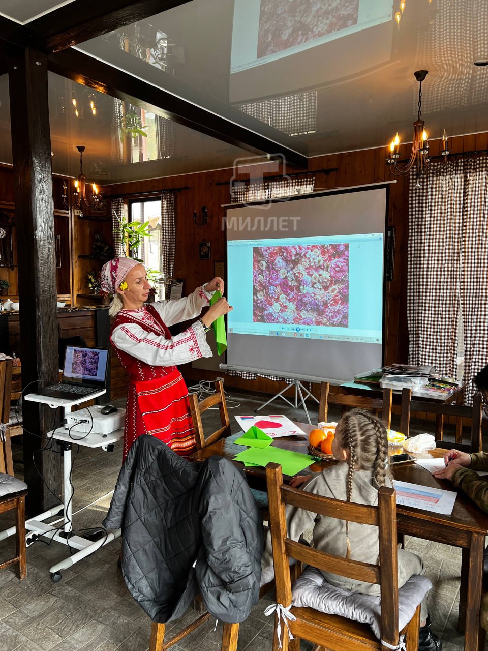 В Белогорском районе стартовал второй детский языковой лагерь «АзБукиВеди» В Белогорском районе стартовал второй детский языковой лагерь «АзБукиВеди»