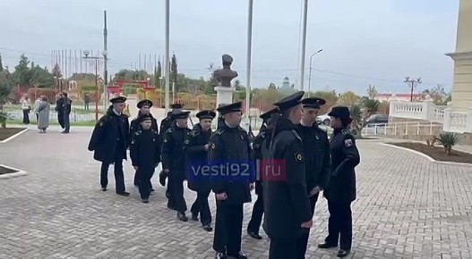 ЧВВМУ им. П.С. Нахимова прямо сейчас проводит День открытых дверей