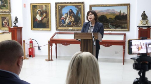 В Симферополе открылась 5 республиканская выставка "Крым-глазами художников сибиряков"