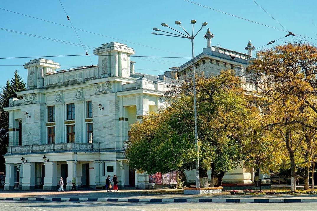 Александр Юрьев: Наш театр им. А.С. Пушкина был открыт в 1910 году