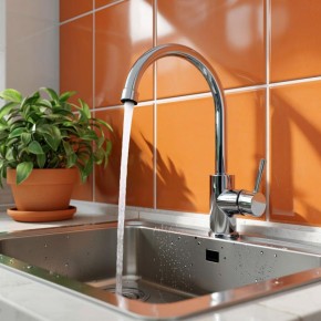 В Евпатории на сутки снизят давление воды из-за ремонта коллектора