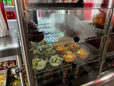 В рамках системного контроля за организацией питания в образовательных учреждениях Керчи проводятся внеплановые выездные проверки