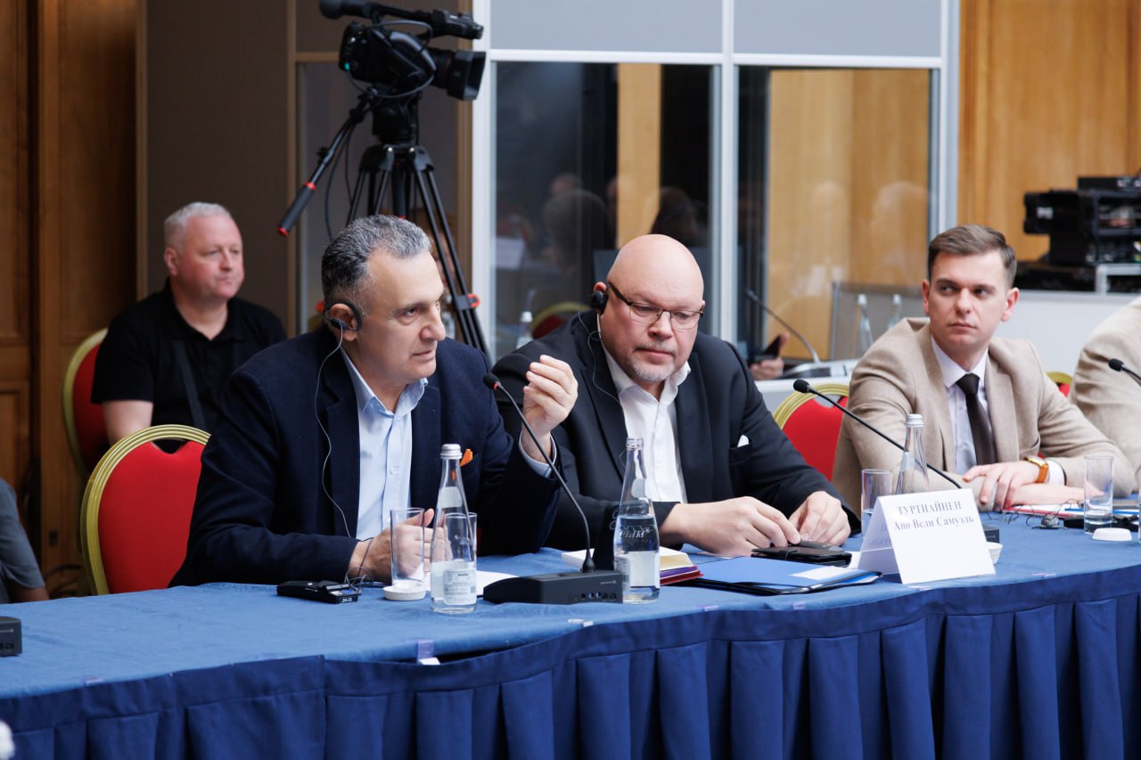 Иван Мезюхо: Крым и мировая политика: Россия задаёт новые правила игры Иван Мезюхо: Крым и мировая политика: Россия задаёт новые правила игры