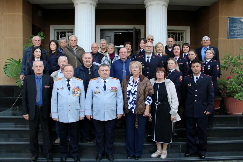 Торжественные мероприятия в честь Дня сотрудника органов внутренних дел Российской Федерации прошли во всех линейных подразделениях Управления на транспорте МВД России по Южному федеральному округу Торжественные мероприятия в честь Дня сотрудника органов внутренних дел Российской Федерации прошли во всех линейных подразделениях Управления на транспорте МВД России по Южному федеральному округу