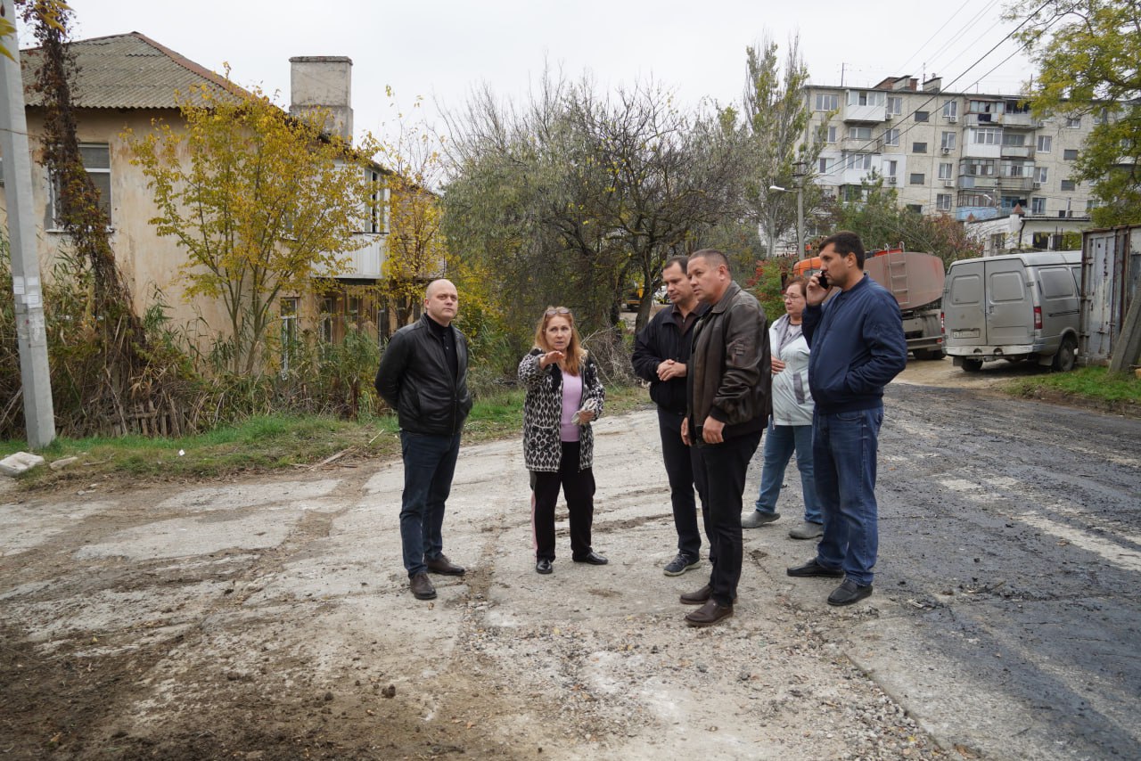 Керченский филиал ГУП РК «Крымавтодор» приступил к ремонту улиц Южной и Вити Коробкова Керченский филиал ГУП РК «Крымавтодор» приступил к ремонту улиц Южной и Вити Коробкова