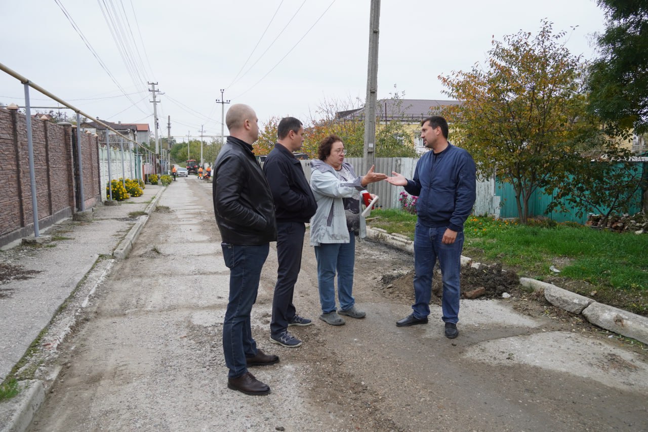 Керченский филиал ГУП РК «Крымавтодор» приступил к ремонту улиц Южной и Вити Коробкова Керченский филиал ГУП РК «Крымавтодор» приступил к ремонту улиц Южной и Вити Коробкова