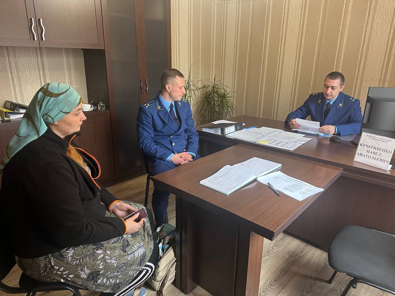 В ходе рабочей поездки в Кировский район заместитель прокурора Крыма Павел Кучерявенко провел прием граждан В ходе рабочей поездки в Кировский район заместитель прокурора Крыма Павел Кучерявенко провел прием граждан