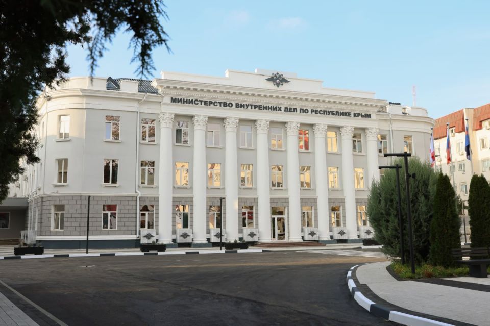 Сергей Аксёнов: От эффективности работы органов внутренних дел напрямую зависит безопасность крымчан и гостей полуострова, стабильность в нашем регионе Сергей Аксёнов: От эффективности работы органов внутренних дел напрямую зависит безопасность крымчан и гостей полуострова, стабильность в нашем регионе