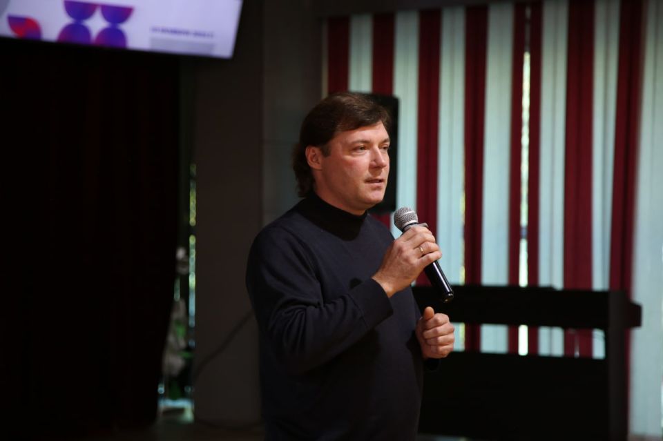 �� ������ �������� � ���������� ���������� ��������� �������-��������� ��������� �����: �� ����� � �����������