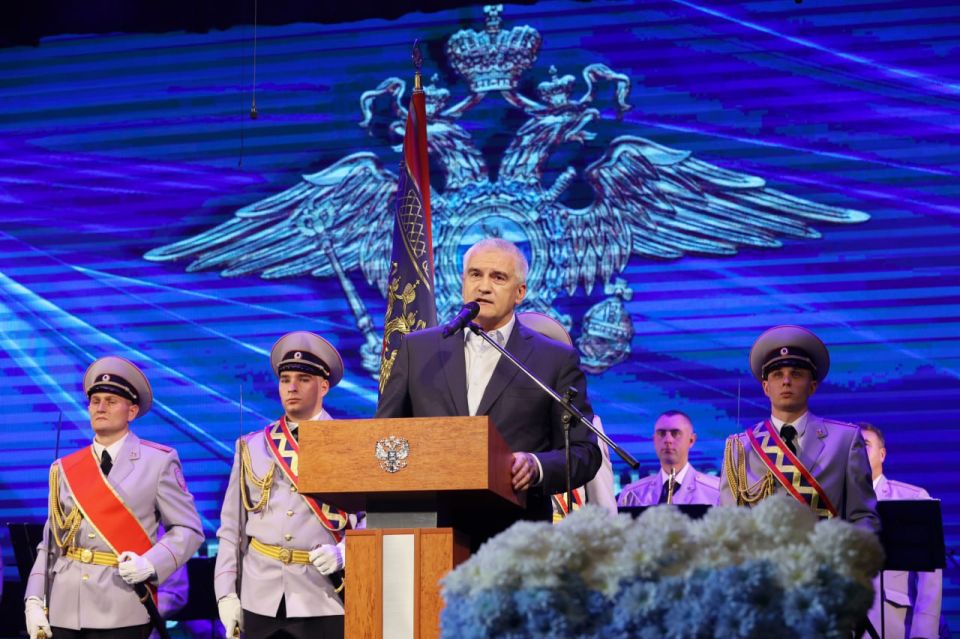 Сергей Аксёнов: От эффективности работы органов внутренних дел напрямую зависит безопасность крымчан и гостей полуострова, стабильность в нашем регионе