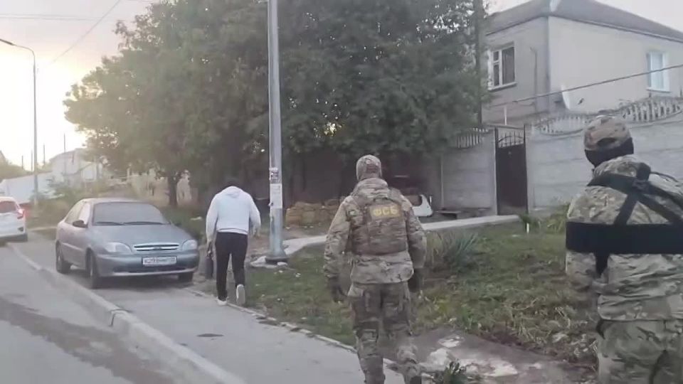 ФСБ накрыла канал нелегальной миграции в Крыму