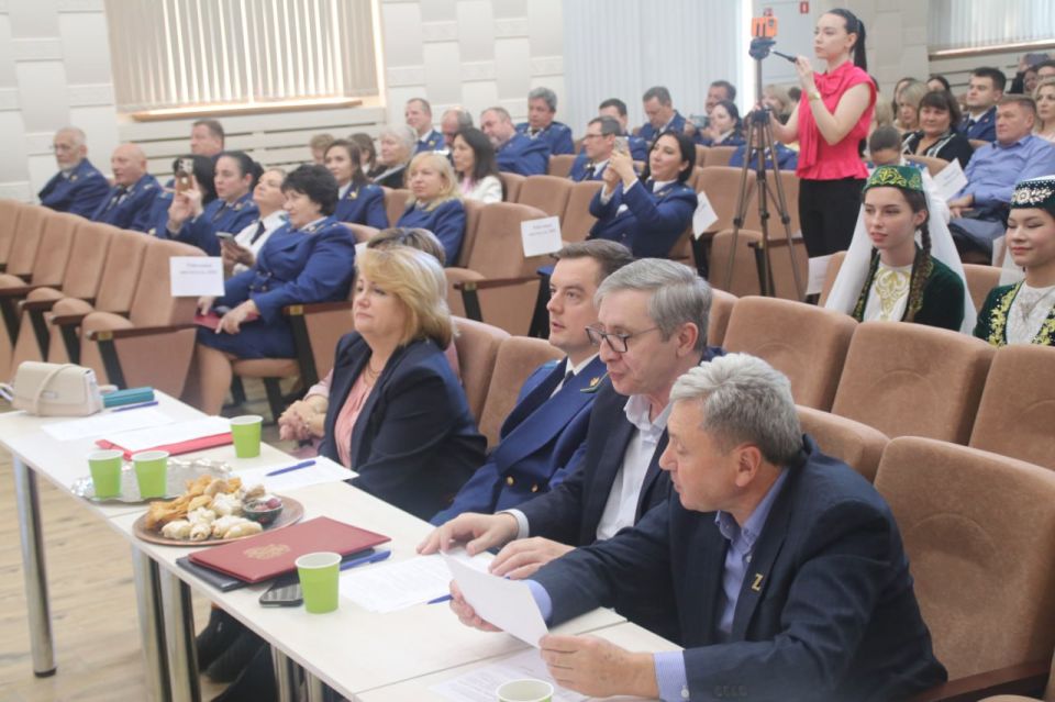 Надежда Краденова и Одиссей Пипия приняли участие в фестивале «Дружба народов» Надежда Краденова и Одиссей Пипия приняли участие в фестивале «Дружба народов»