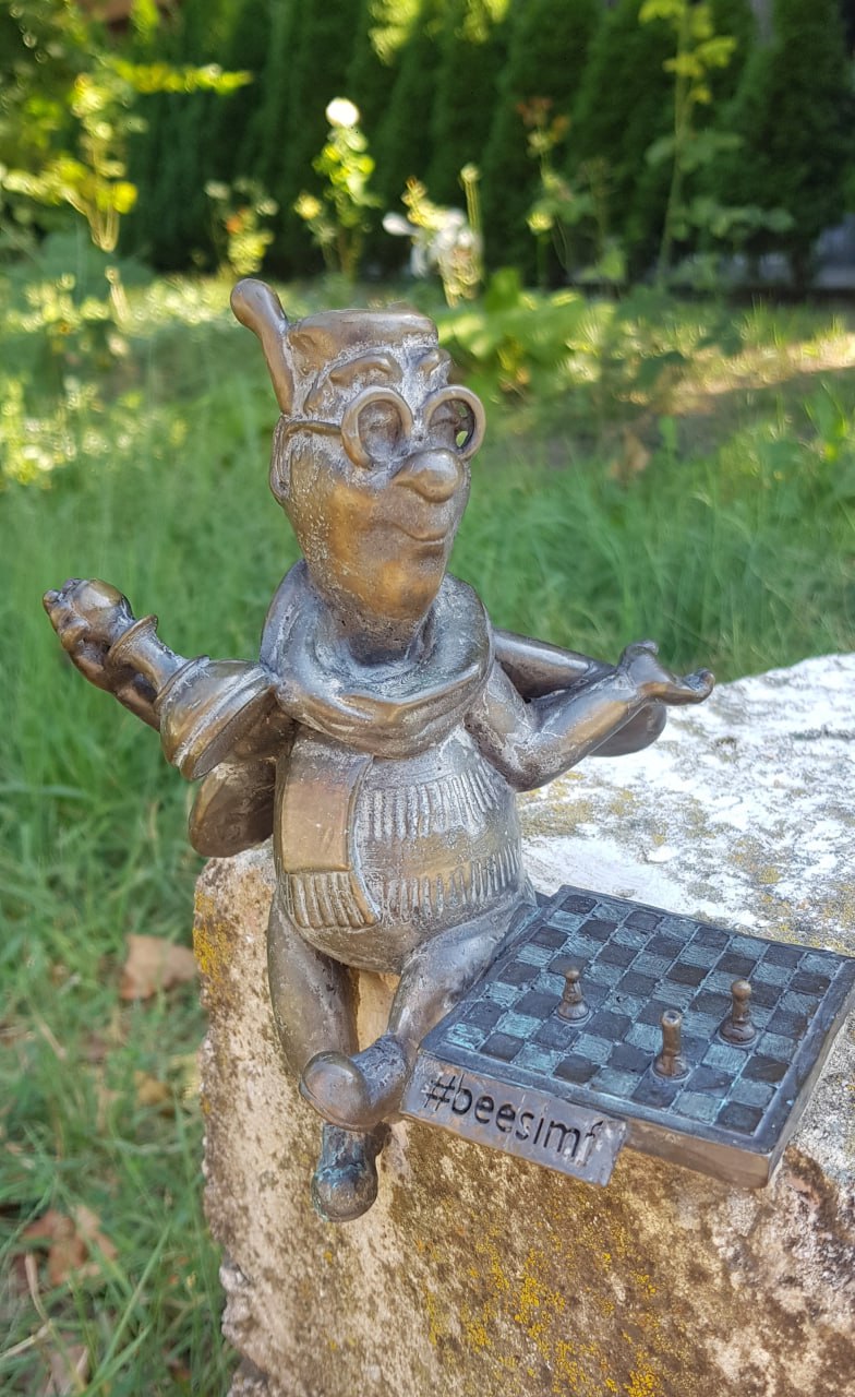 До шести "симферопольских пчелок" вскоре вернутся на свои места