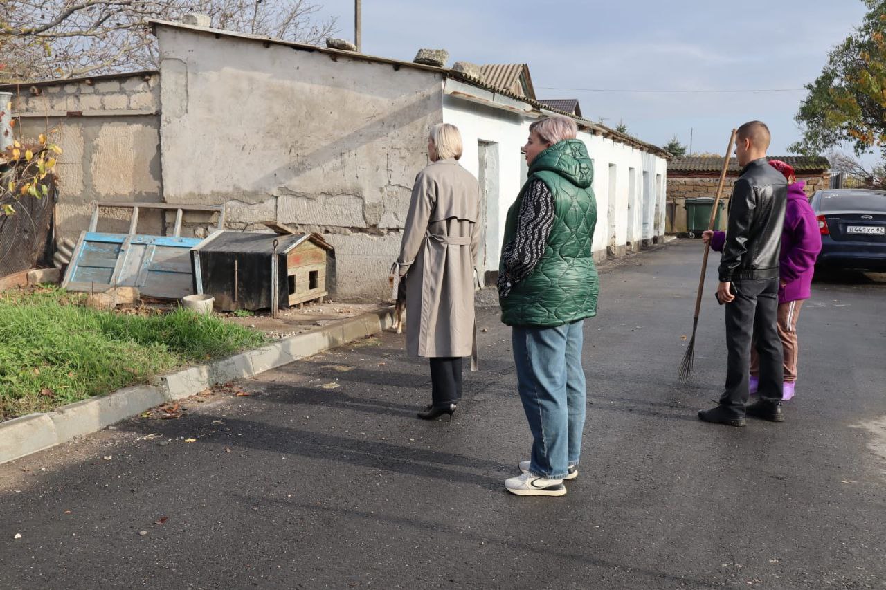 Инна Федоренко: С моим первым заместителем Анной Трушиной выехала проверить состояние придомовых территорий МКД, которые мы благоустроили Инна Федоренко: С моим первым заместителем Анной Трушиной выехала проверить состояние придомовых территорий МКД, которые мы благоустроили