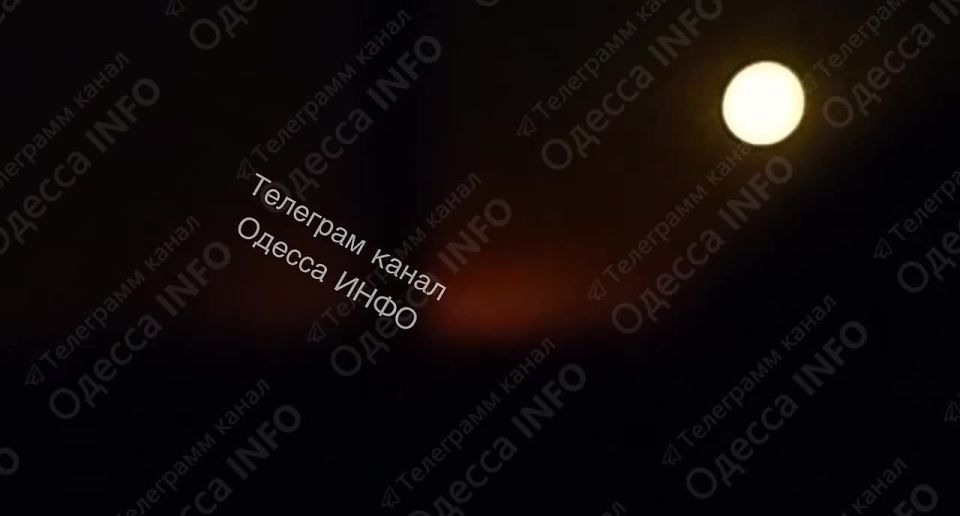 Мощные взрывы на границе с Румынией: армия России атакует вражеские объекты