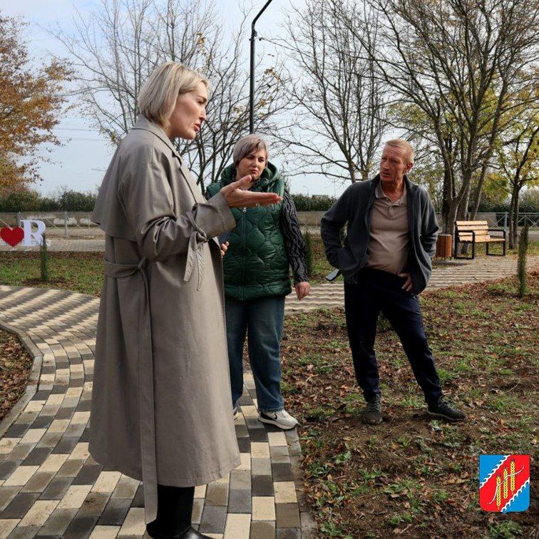 Глава администрации Джанкойского района Инна Федоренко посетила село Светлое, где в текущем году были выполнены работы по благоустройству парковой зоны Глава администрации Джанкойского района Инна Федоренко посетила село Светлое, где в текущем году были выполнены работы по благоустройству парковой зоны