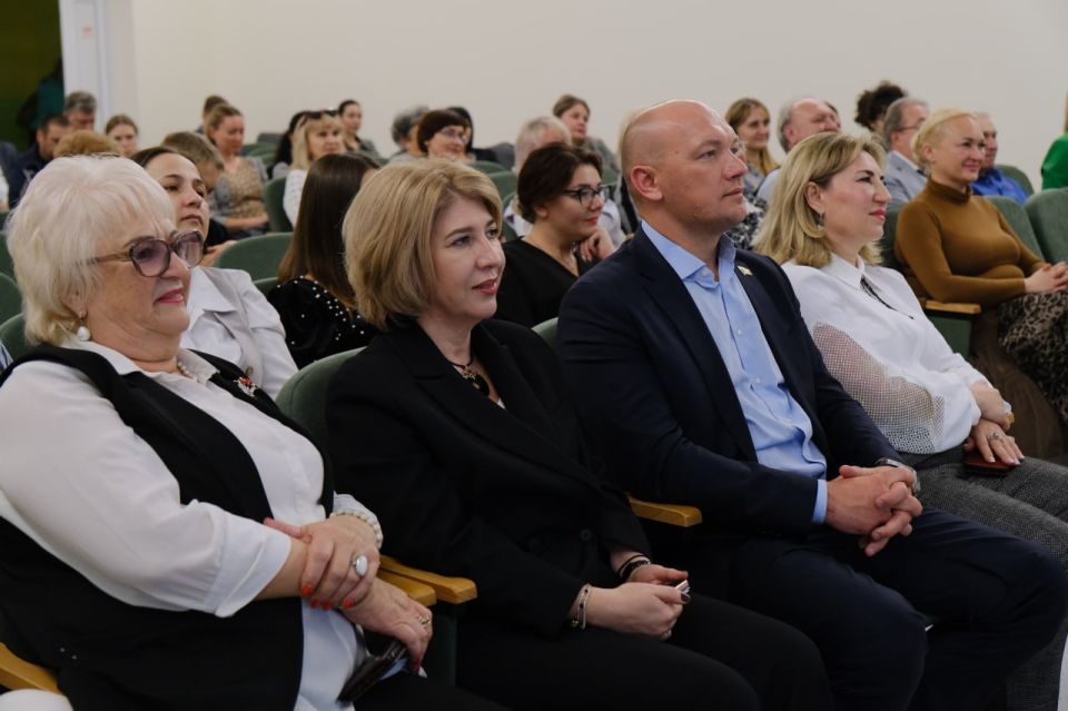 Янина Павленко: В Ялте дан старт муниципальному этапу Всероссийского конкурса «Учитель года России – 2026» Янина Павленко: В Ялте дан старт муниципальному этапу Всероссийского конкурса «Учитель года России – 2026»