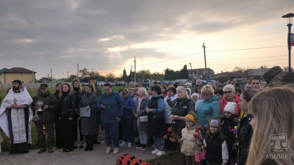 В селе Витино Сакского района открыли Парк славы и памяти участников СВО «ZOV» В селе Витино Сакского района открыли Парк славы и памяти участников СВО «ZOV»