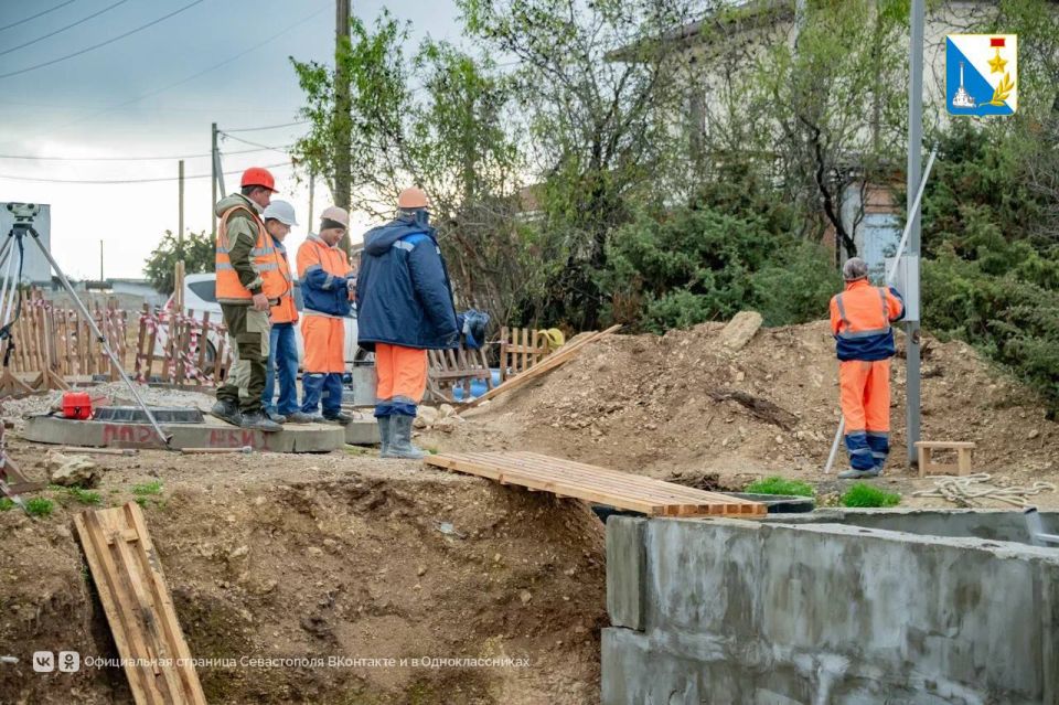 В районе улицы Амет-Хана Султана строят новую канализационно-насосную станцию В районе улицы Амет-Хана Султана строят новую канализационно-насосную станцию