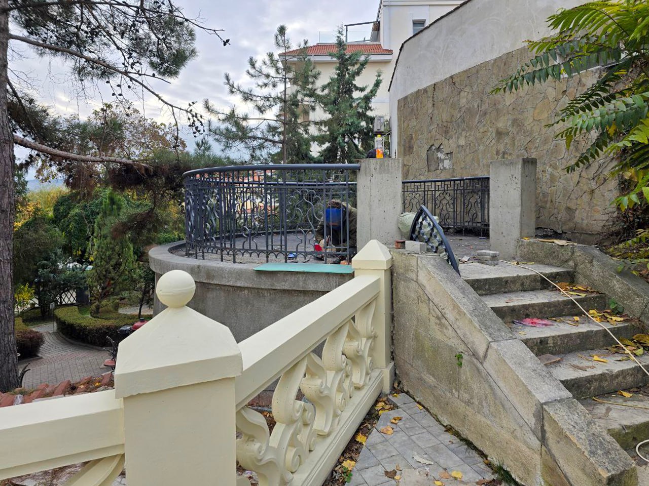 В Феодосии продолжается реставрация одного из объектов культурного наследия XIX века — дачи Стамболи, строительная готовность объекта — 78% В Феодосии продолжается реставрация одного из объектов культурного наследия XIX века — дачи Стамболи, строительная готовность объекта — 78%