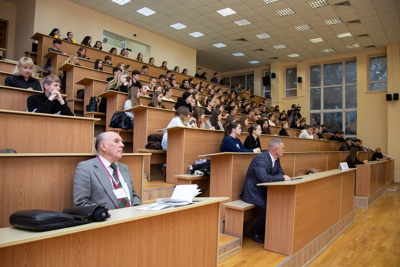 Заместитель министра сельского хозяйства Республики Крым Николай Тютюник принял участие во II Международной научно-практической конференции «Перспективные направления развития государственного и муниципального управления» Заместитель министра сельского хозяйства Республики Крым Николай Тютюник принял участие во II Международной научно-практической конференции «Перспективные направления развития государственного и муниципального управления»